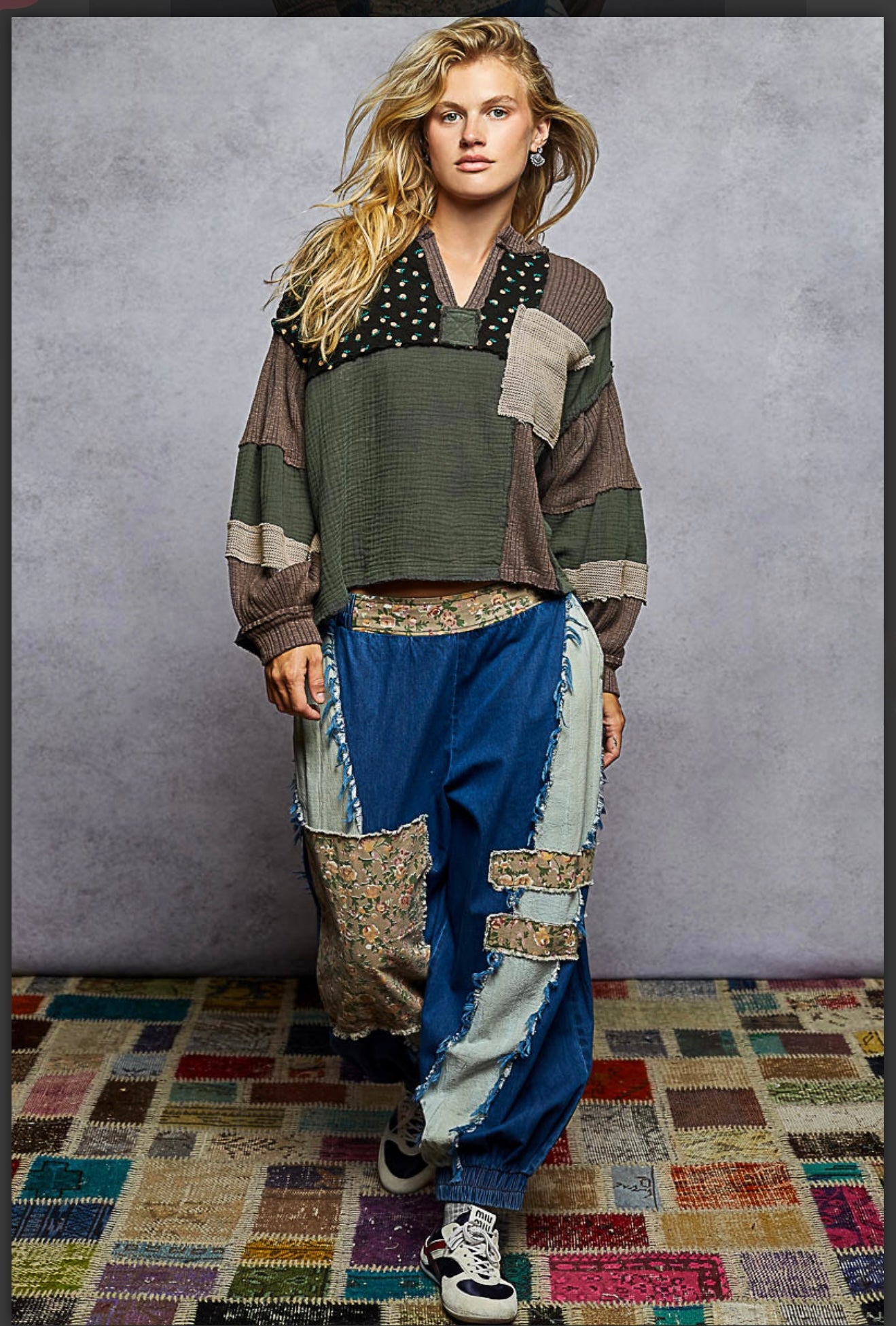 POL round neck double gauze top with quilting contrast