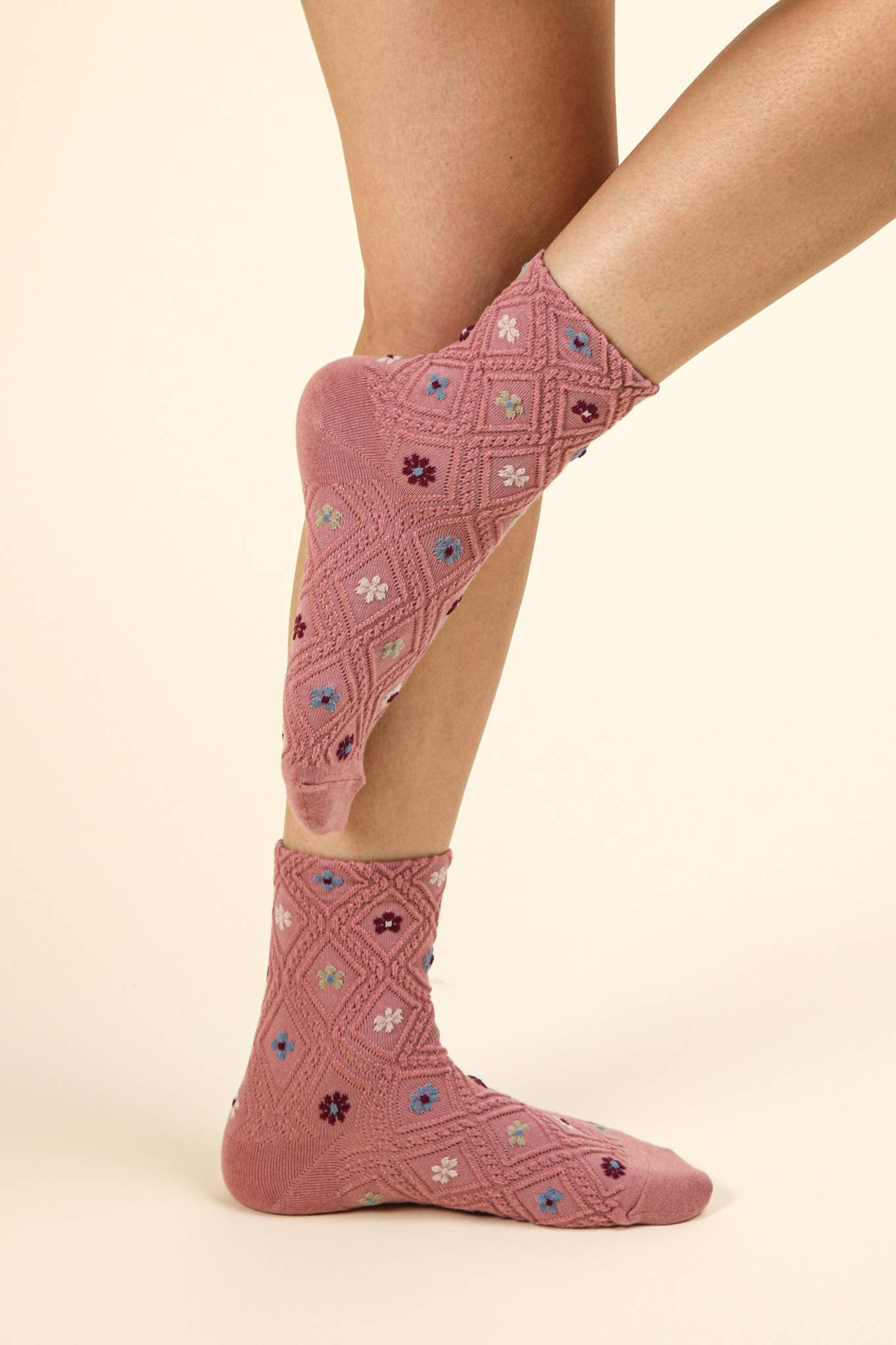 SC10038C-Floral Printed Textures Crew Socks