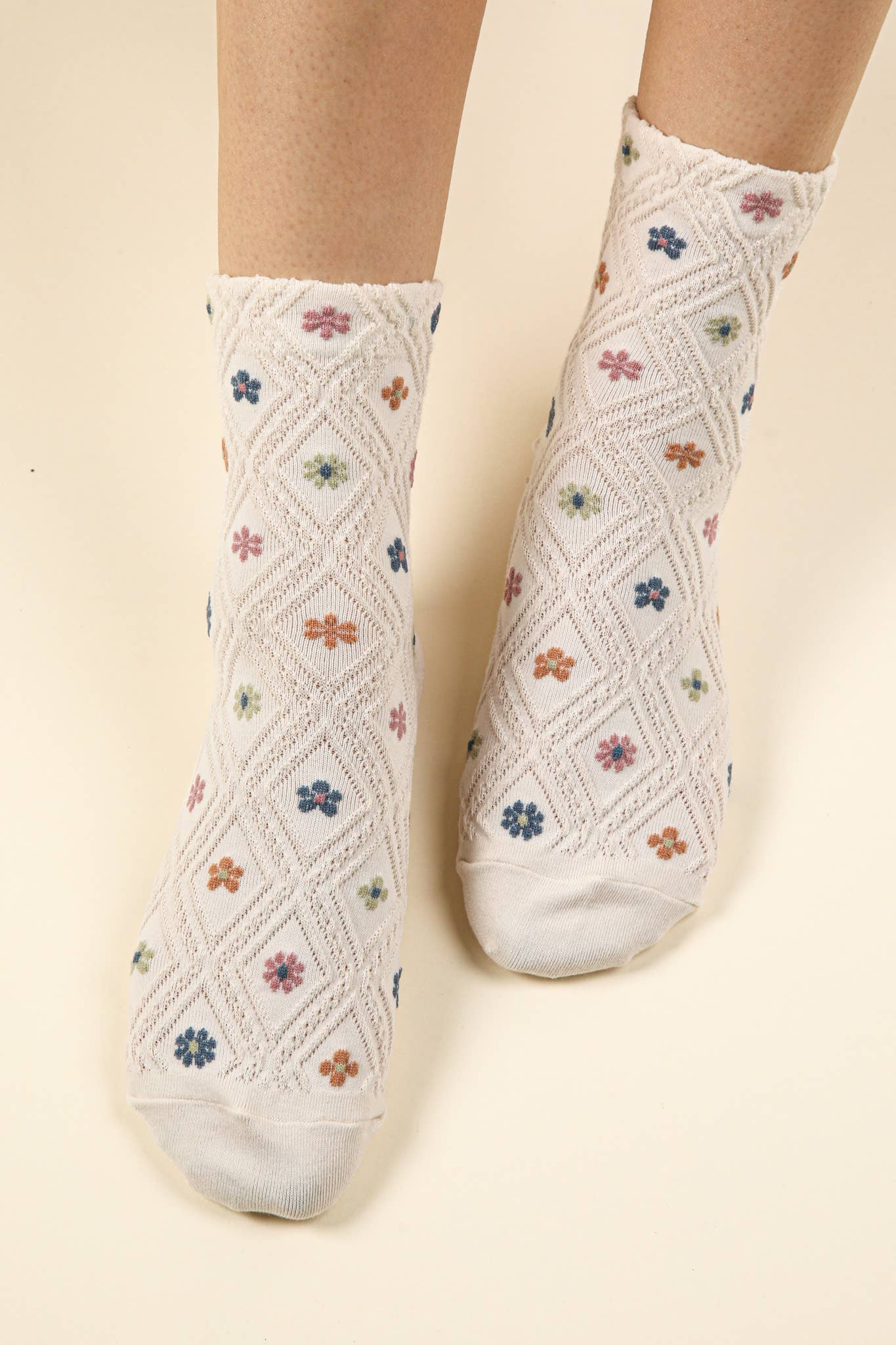 SC10038C-Floral Printed Textures Crew Socks